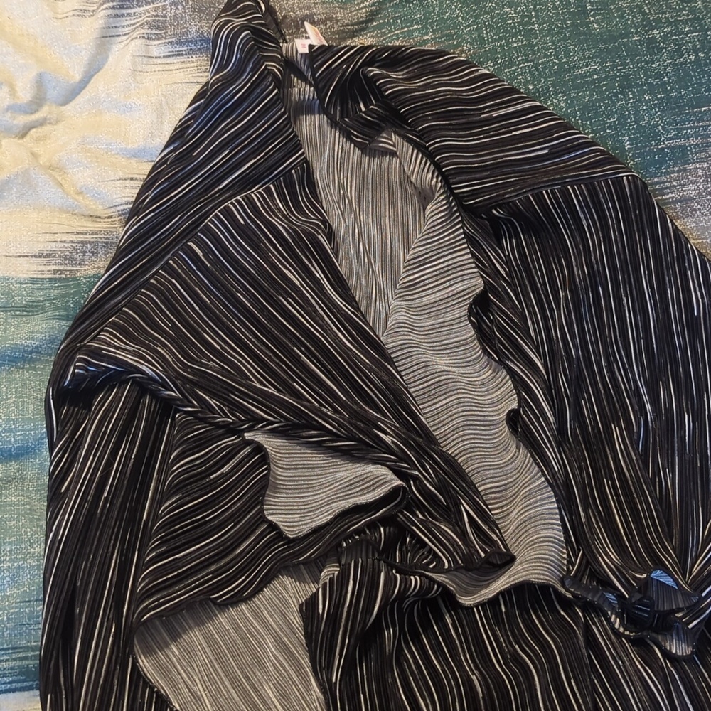 Black and white LuLaRoe carnigan